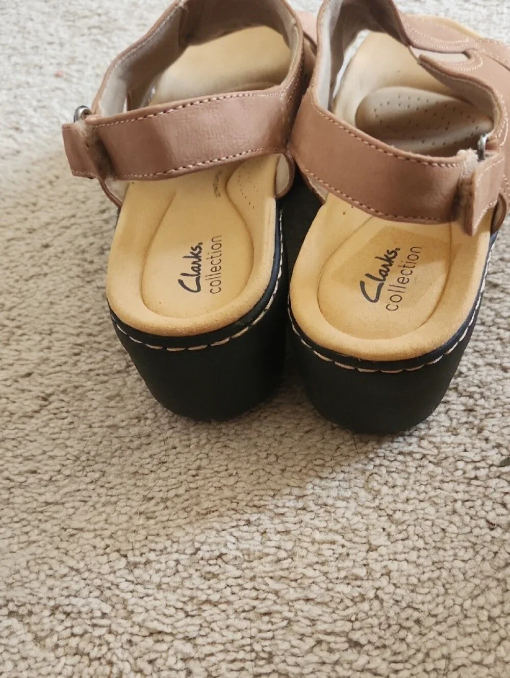 Clarks Women's Blush Tan Leather Slingback Sandals